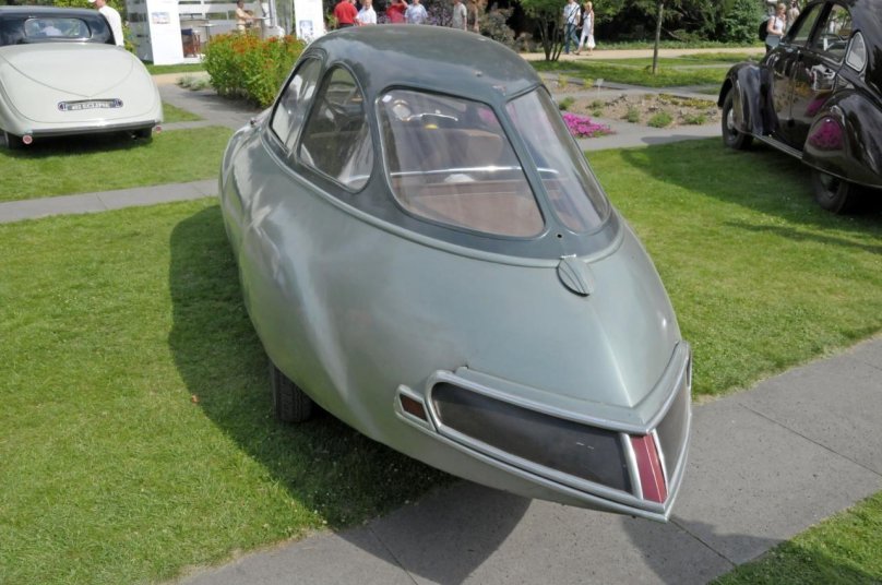 Таракан на мотоцикле