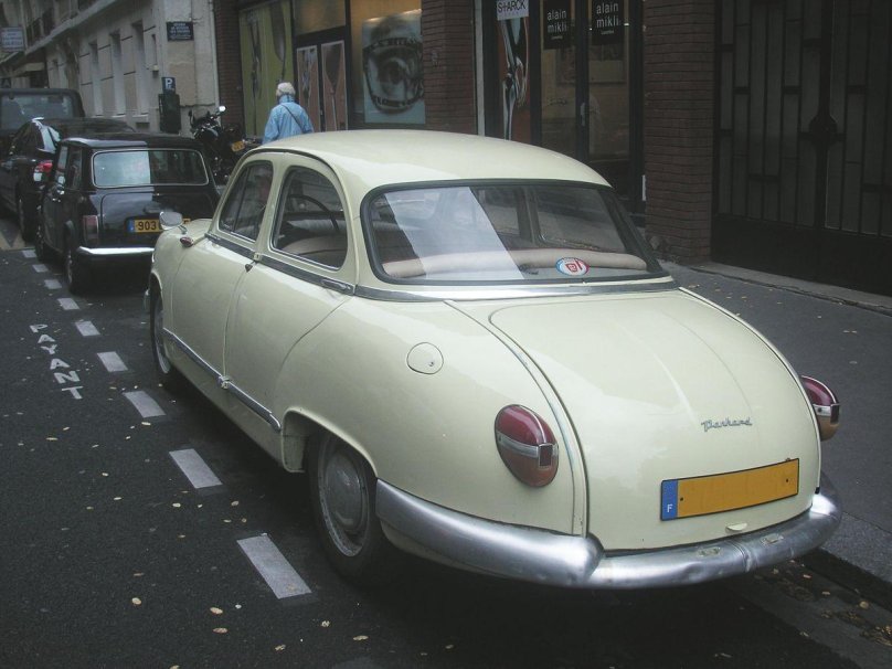 Panhard pl 17