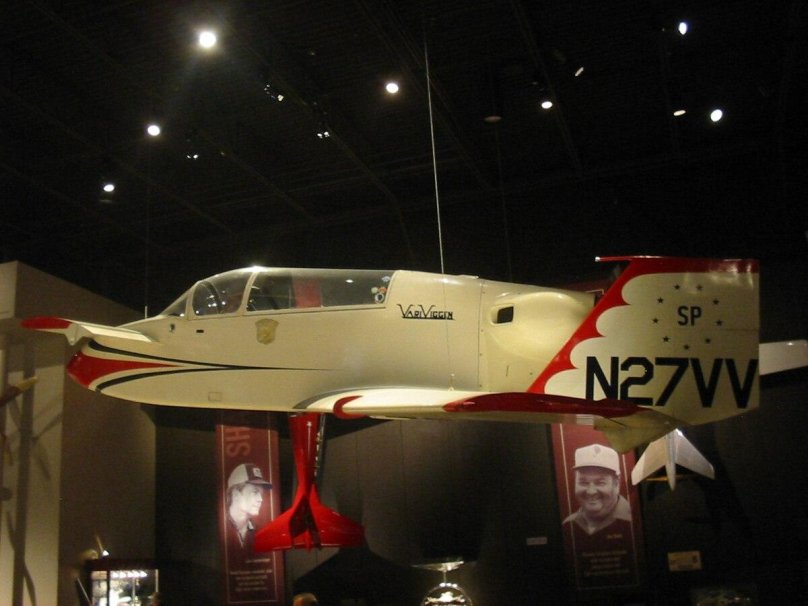 Rutan модель 27