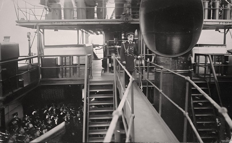 Николай 2 на корабле