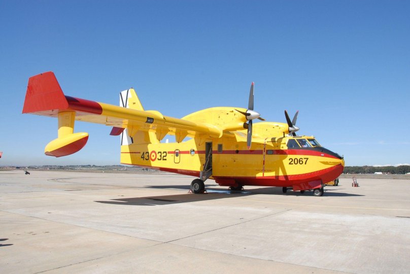 Canadair Bombardier CL-415