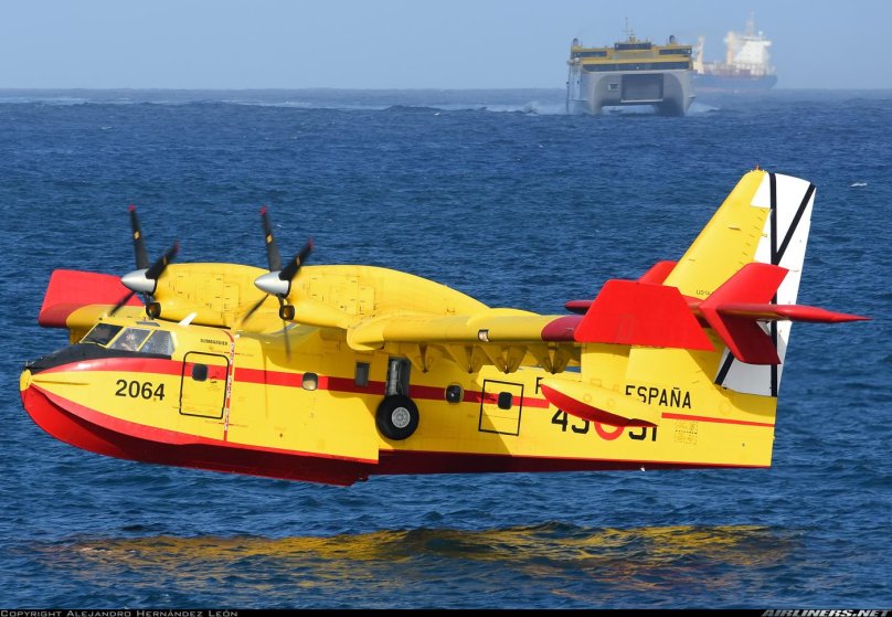 CL 415 гидросамолёт