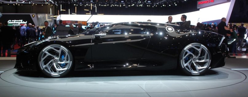 Бугатти ла воитур Ноир сбоку