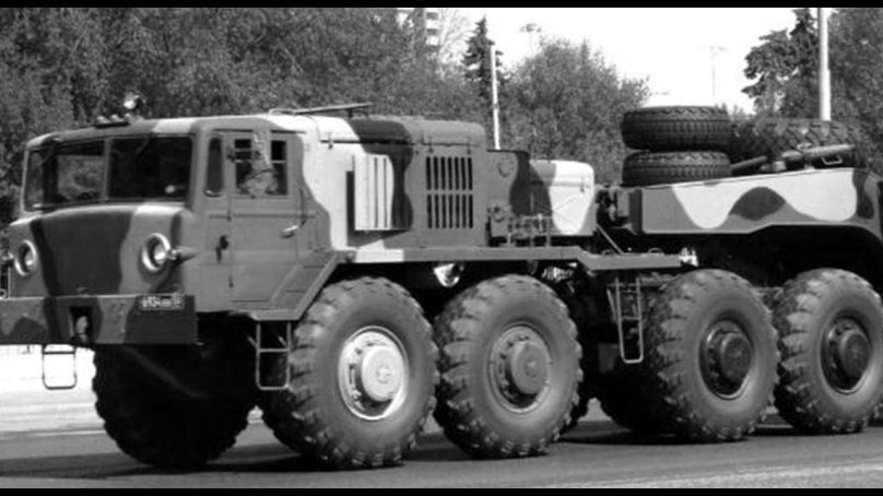 МАЗ военный тягач 537
