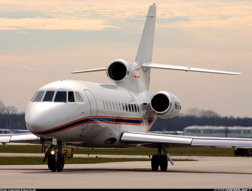 Falcon 900 самолет