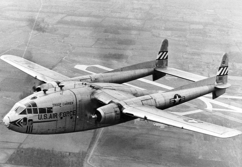 Самолет c-119 Flying Boxcar