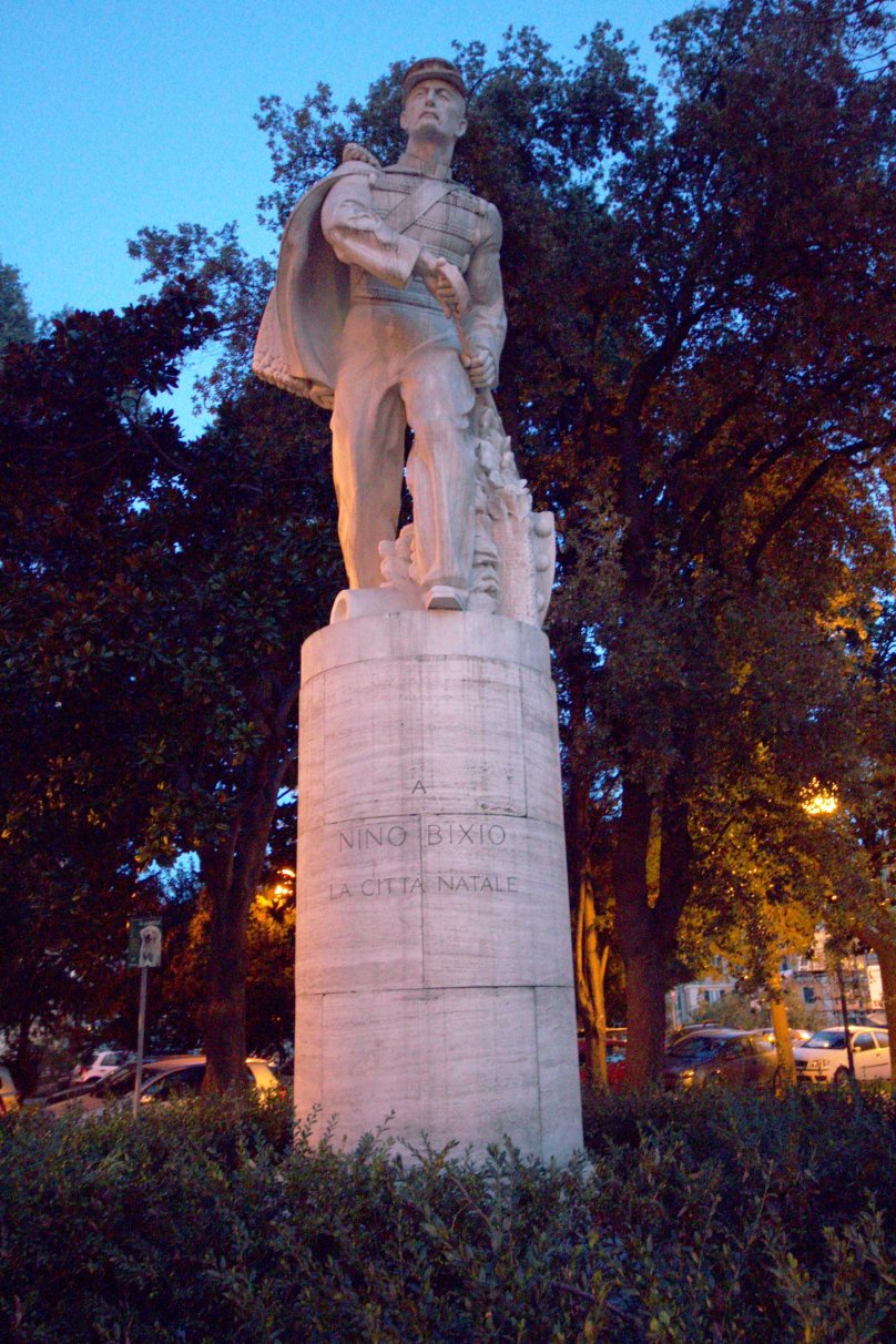 Нино Биксио