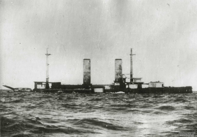 Броненосец Слава Моонзунд