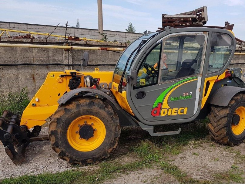 Погрузчик dieci Agri Farmer 30.7