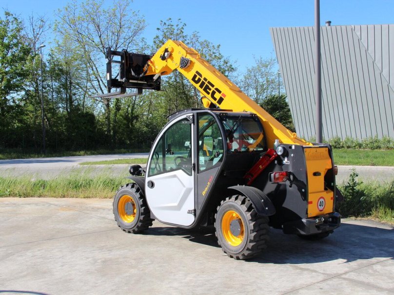 Телескопический погрузчик Apollo 25.6