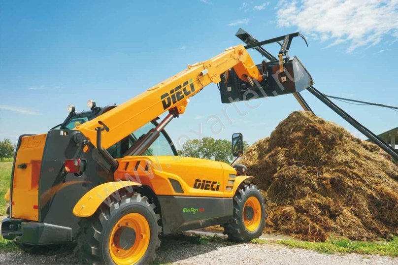 Диечи мини Агри 25.6 погрузчик