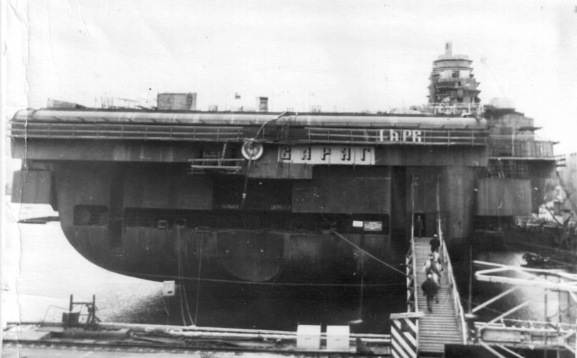 Варяг авианесущий крейсер