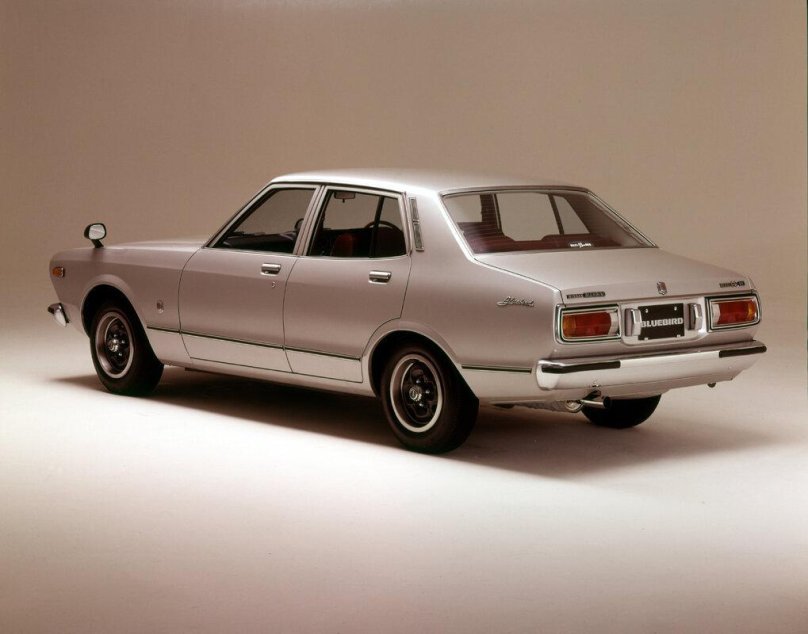 Nissan Bluebird 810