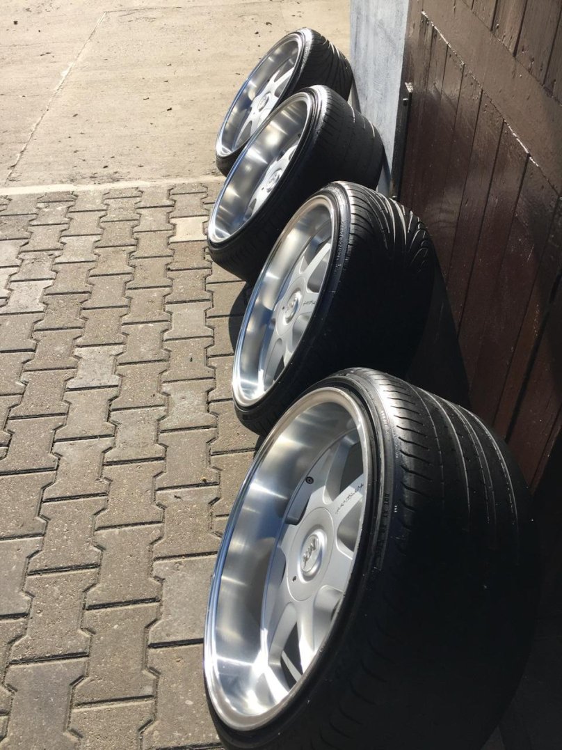 MK Motorsport r19 10j