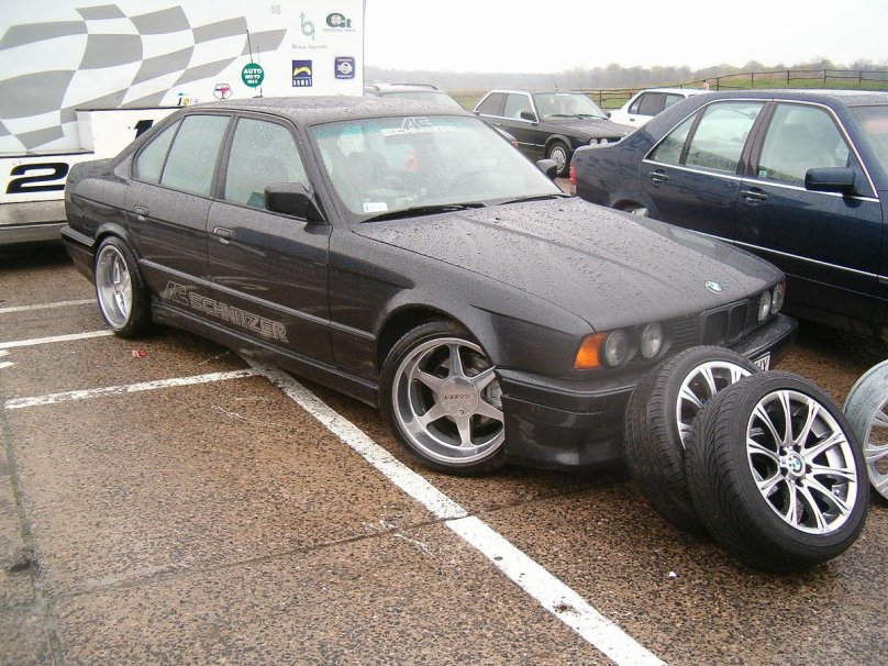 MK Motorsport r17 e34