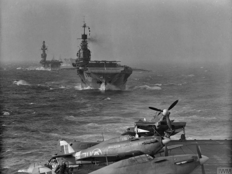 Авианосец HMS Eagle
