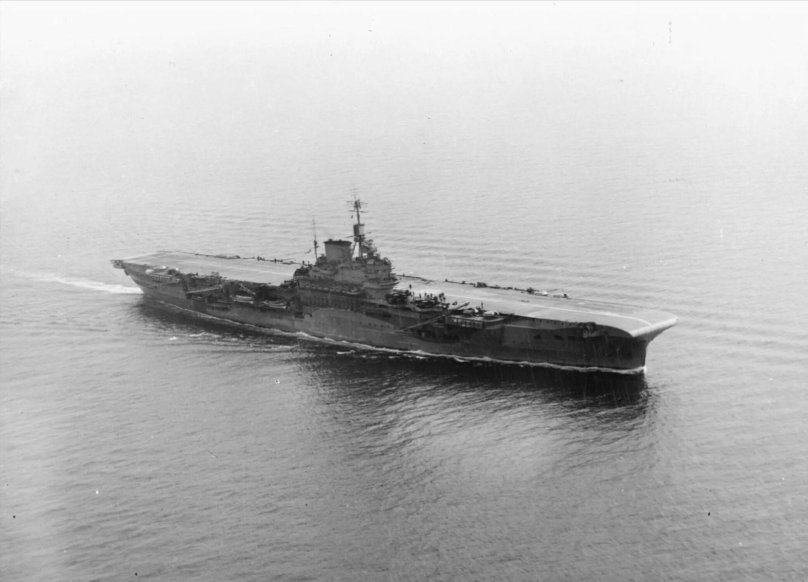Авианосец Илластриес 1940