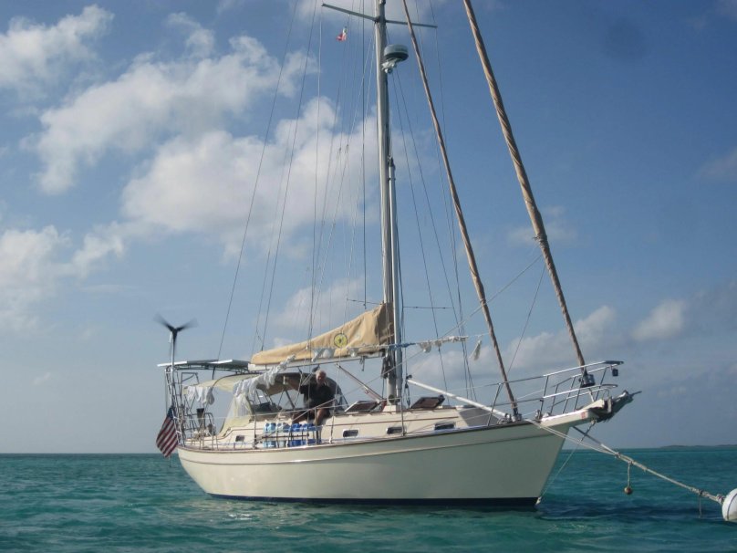 Парусная яхта Island Packet 45