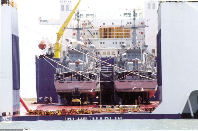 Корабль для перевозки нефтяных платформ