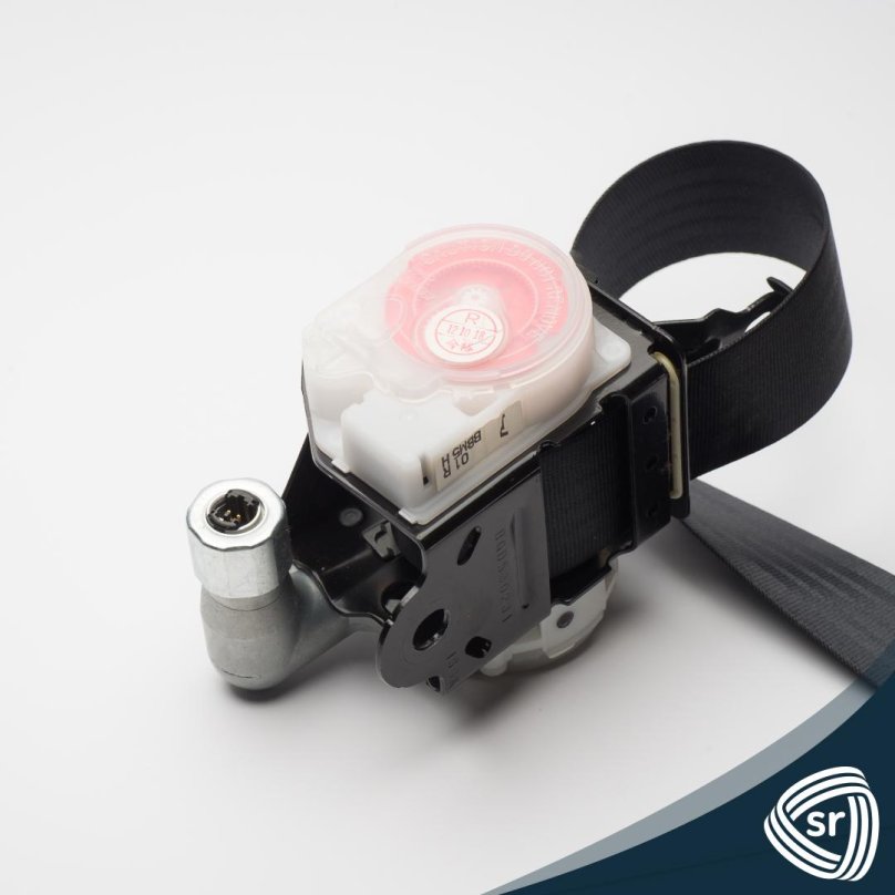 Ремень безопасности