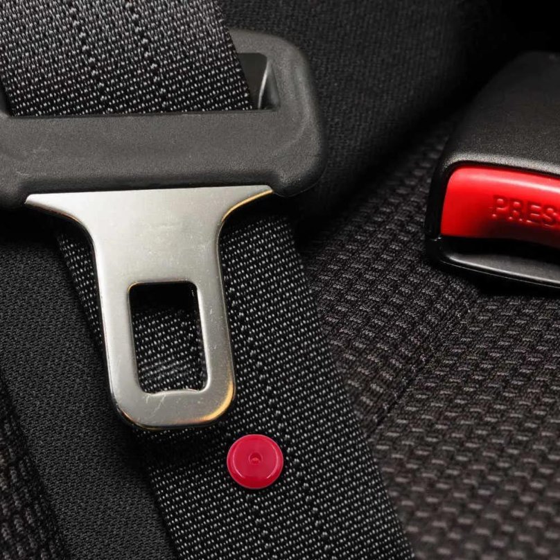 Ремень безопасности