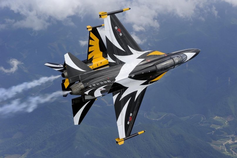 F50 самолет истребитель