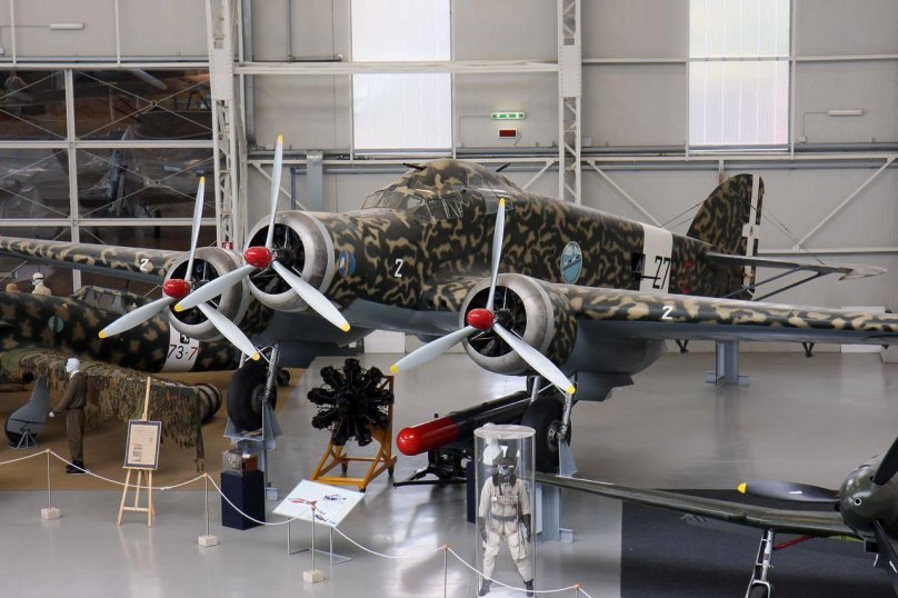 Итальянский бомбардировщик Савойя-Маркетти 79