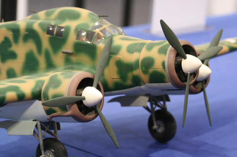 S.M.79-II Savoia-Marchetti, Sparviero - Trumpeter 02817 1/48