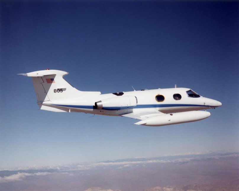 Learjet 24 самолет