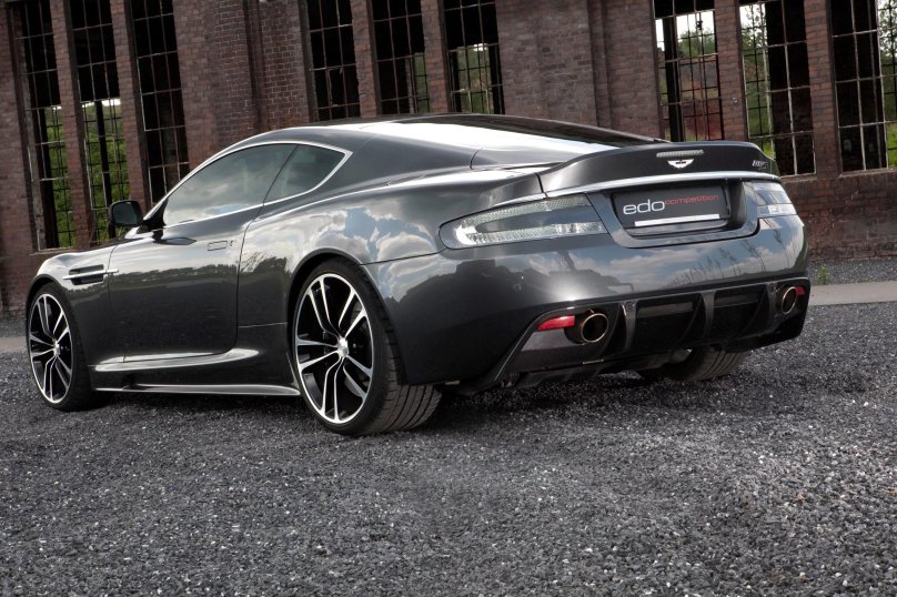 Aston Martin DBS 2010