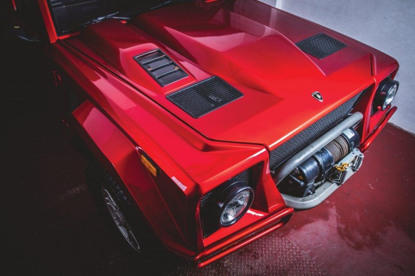 Lamborghini внедорожник lm002