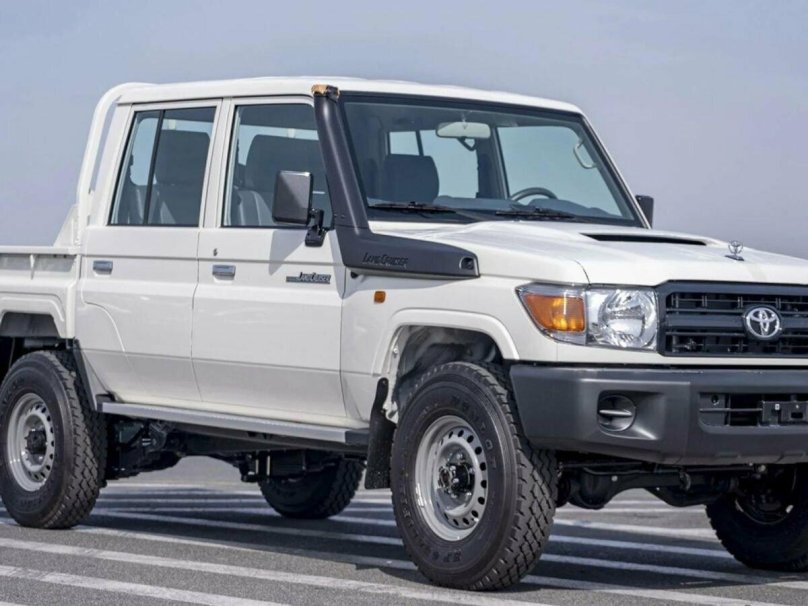 Toyota Land Cruiser 76