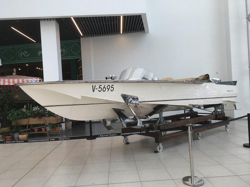 Катер Волга 343