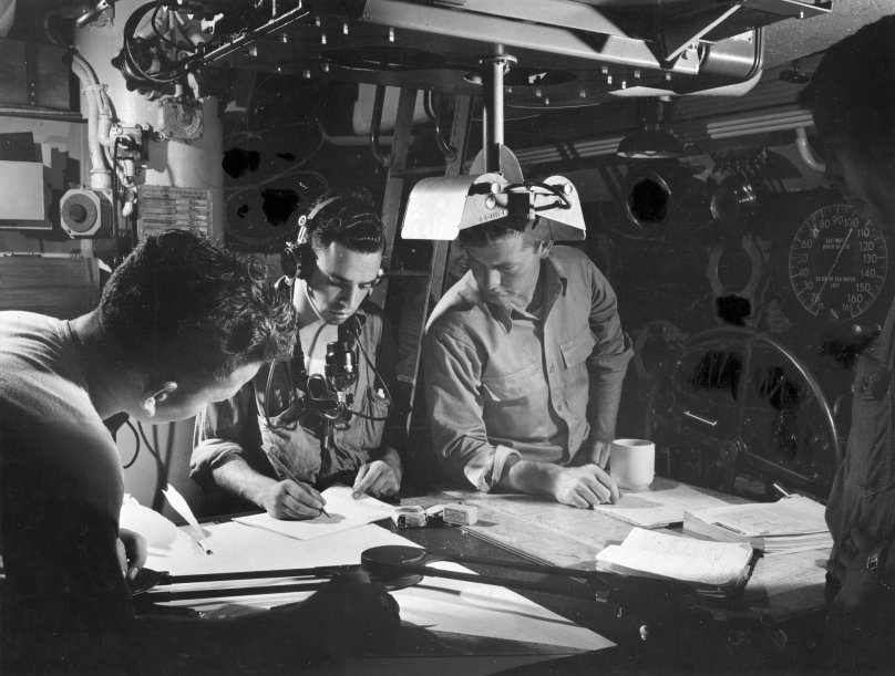 Центральный пост подводной лодки 667