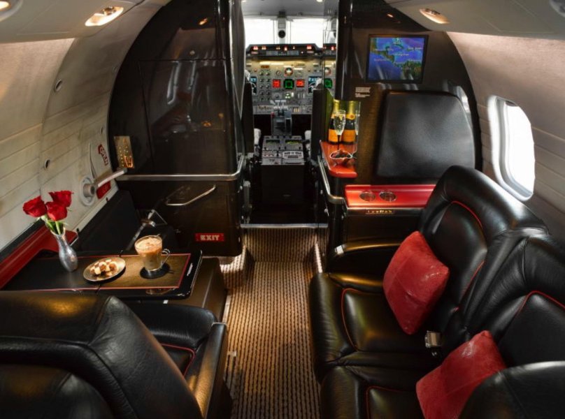 Learjet 75 кабина