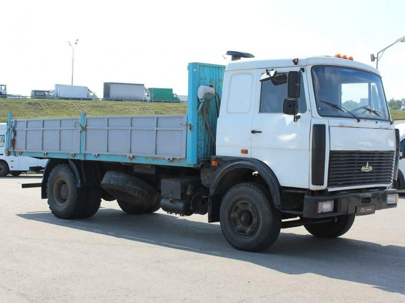 Бортовой грузовик МАЗ 5336