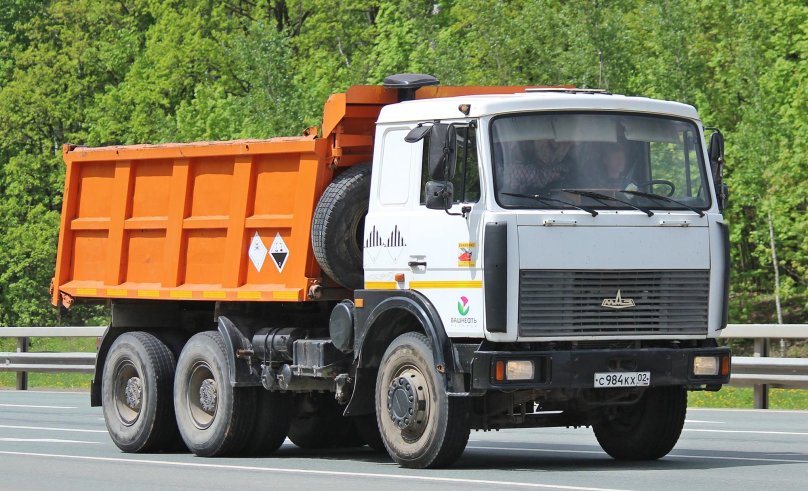 МАЗ-5516 самосвал