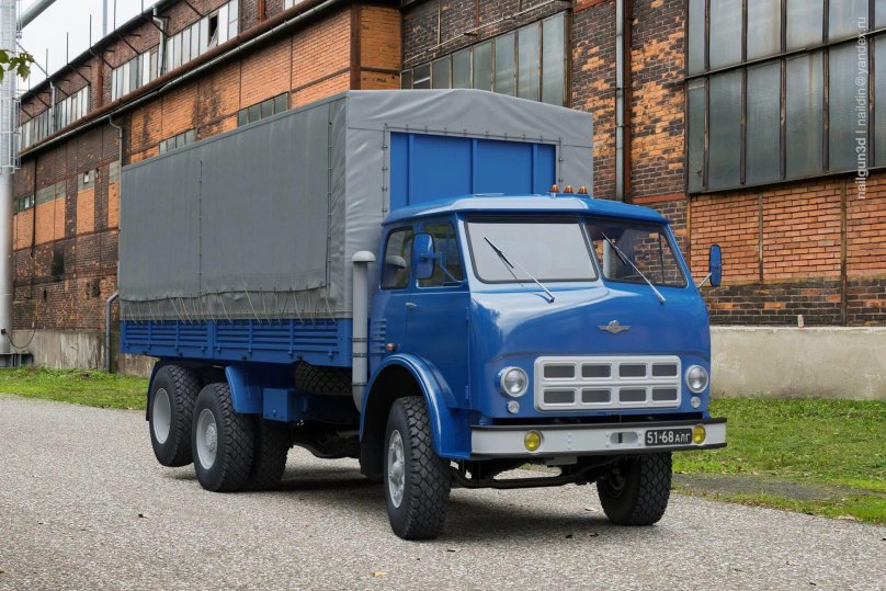 МАЗ 516 тягач