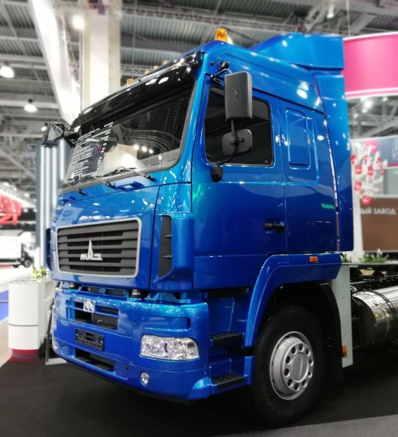 Новый седельный тягач МАЗ