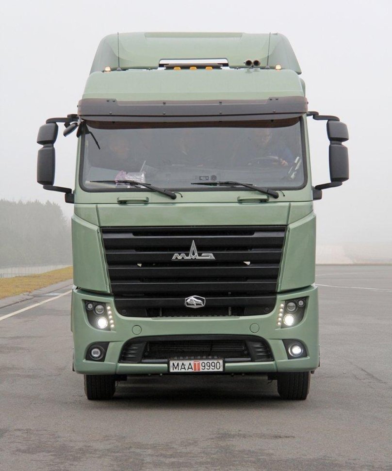 Самосвал спереди