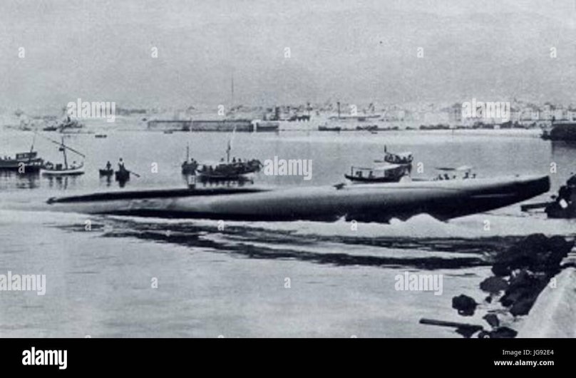 French Submarine Gustave zédé (1913)