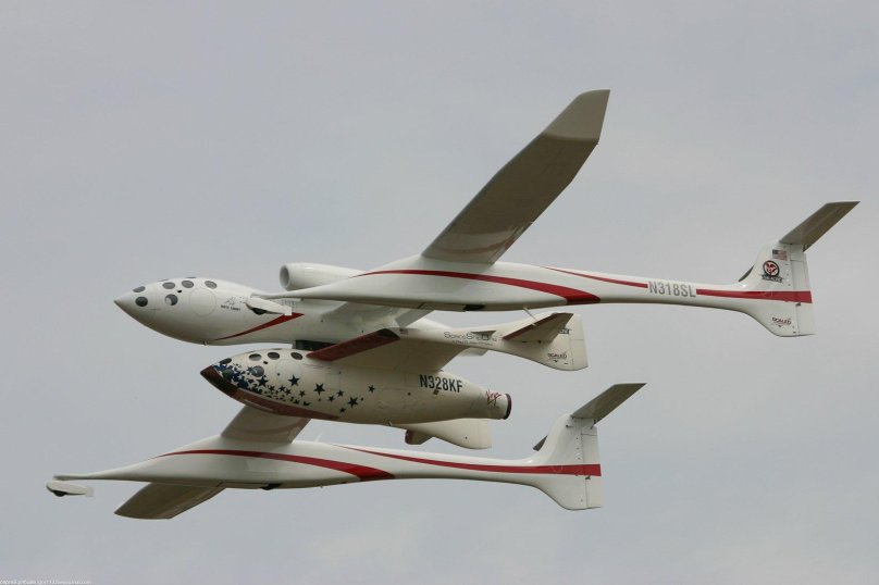 Двухбалочный самолет