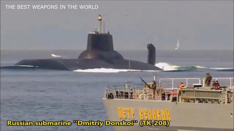 ВМФ России Петр Великий и подводная лодка