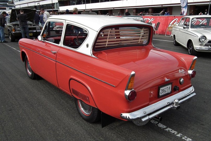 Ford Anglia 105e Deluxe
