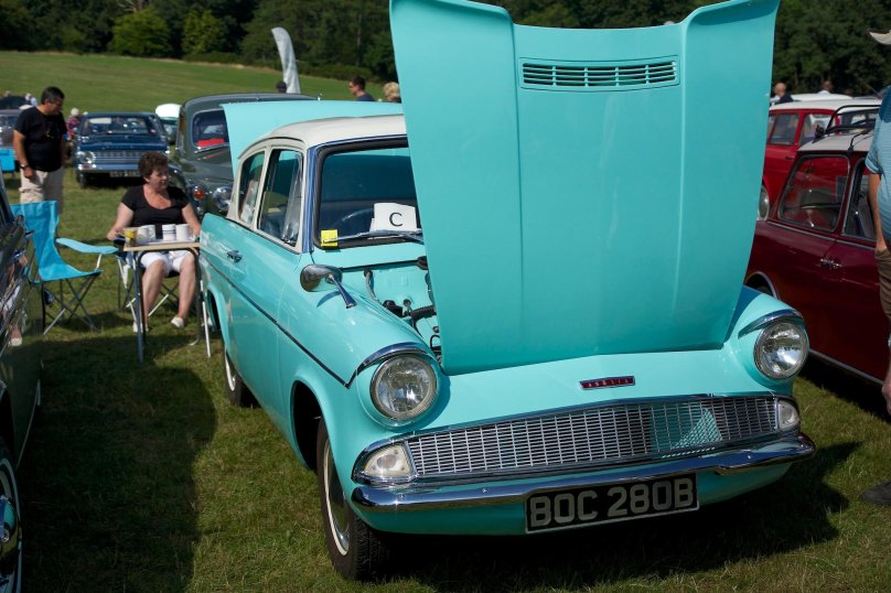 Ford Anglia 105e заброшенный
