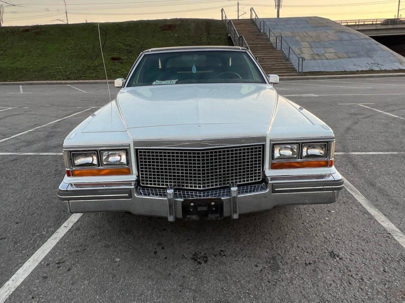 Cadillac de ville 4.1 at