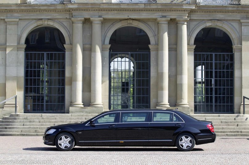 Mercedes s600 Pullman Guard