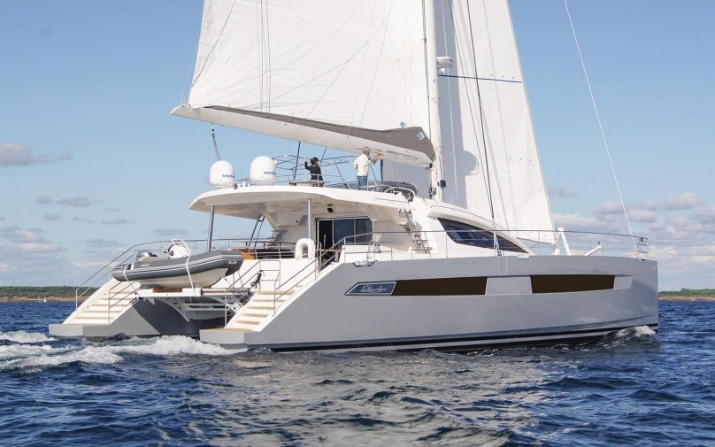 Яхта Privilege one