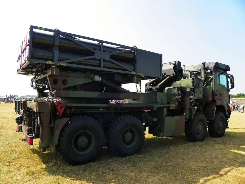 Thunderbolt 2000 MLRS