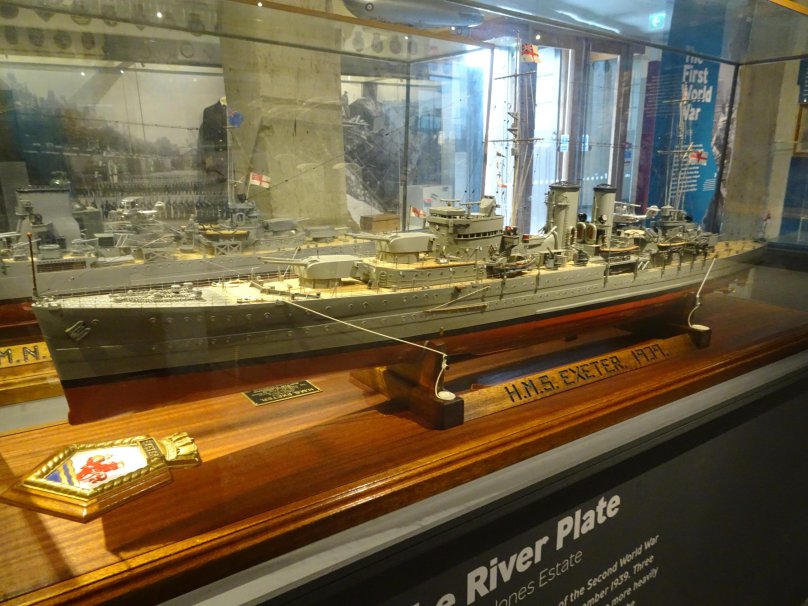 HMS York крейсер модель